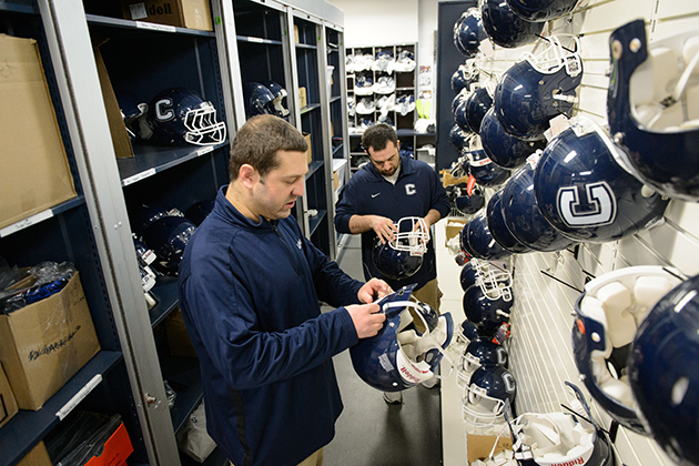 How Much Does an Equipment Manager Make in the NHL?